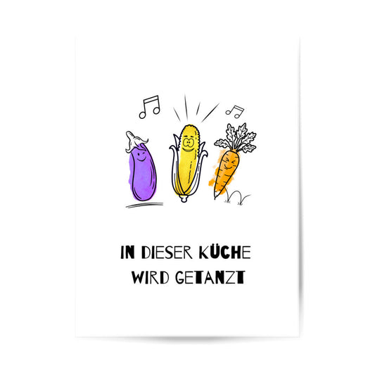 **Lustiges Küchenposter – „In dieser Küche wird getanzt“ im Bilderrahmen in moderner Küche** | Dieses humorvolle Poster mit tanzendem Gemüse auf Aquarellhintergrund bringt Schwung & gute Laune in deine Küche! Stilvoll gerahmt, fügt es sich perfekt in moderne Küchen ein. Hochwertiger Druck mit brillanten Farben – ideal als kreative Wanddeko oder witziges Geschenk für Hobbyköche & Food-Liebhaber. Jetzt bestellen & deine Küche stilvoll aufwerten! 🎨🥕✨