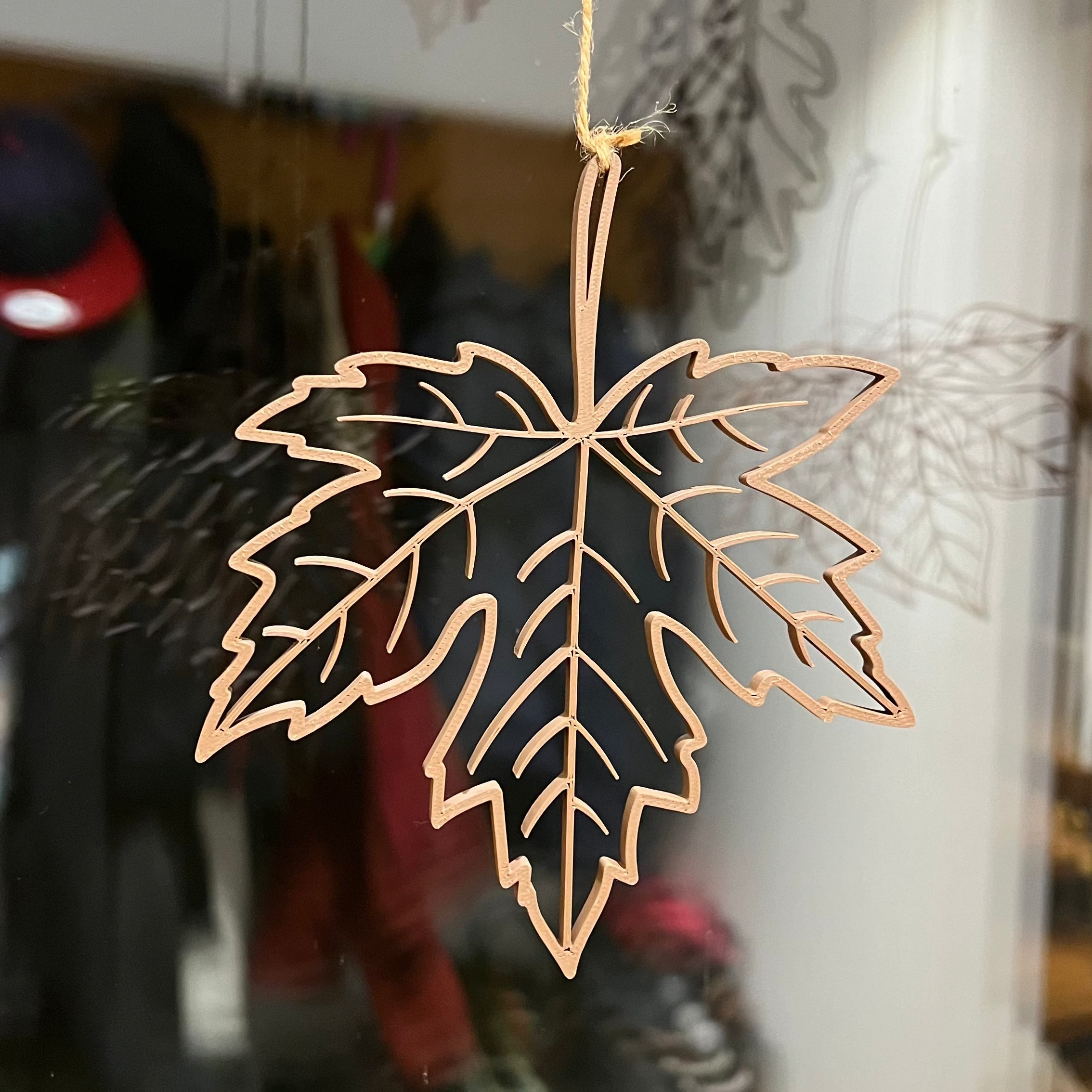 Nachhaltige Herbstdeko 3D Blätter Set (4) – minimalistische Wand- & Tischdeko aus PLA, Braun/Orange, Blatt-Mobile modern Geschenk herbstlich