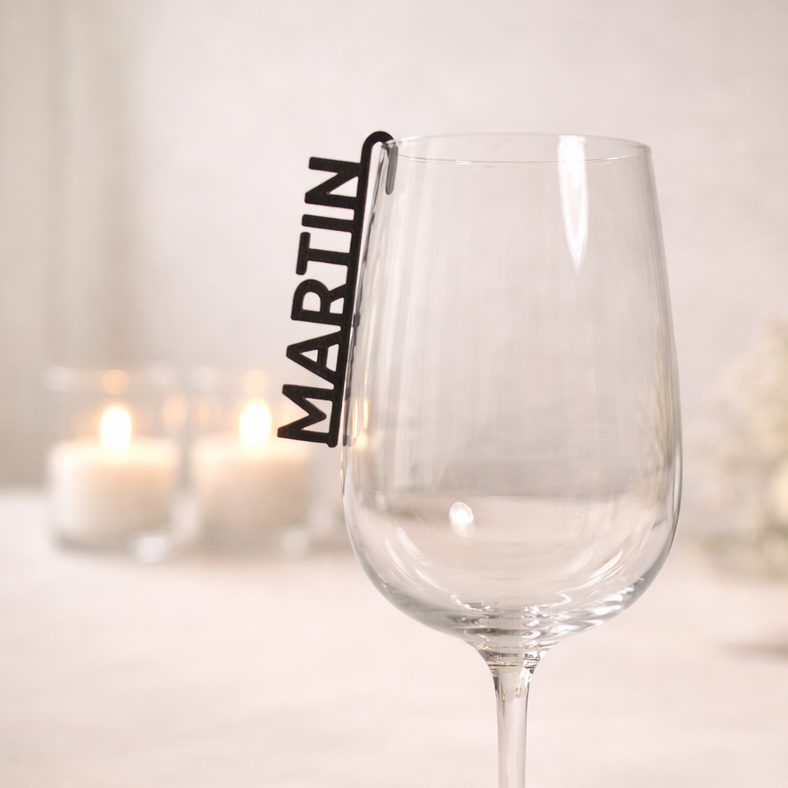 Personalisierte Namensschilder für Gläser – Stilvolle Tischordnung für Hochzeiten